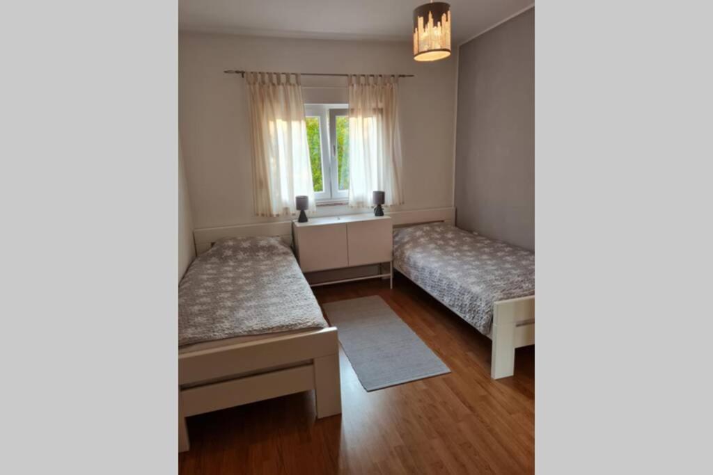 Apartment Zorika Near The Beach Pula Exterior photo
